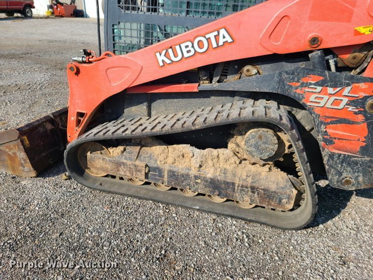 image for item DY9977 2014 Kubota SVL90-2  tracked skid steer loader