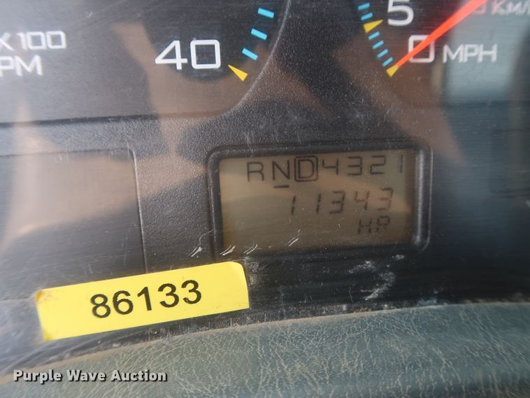 image for item EJ9771 2006 International 7300  bucket truck