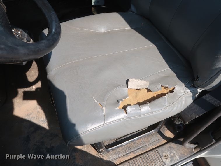 image for item EJ9771 2006 International 7300  bucket truck