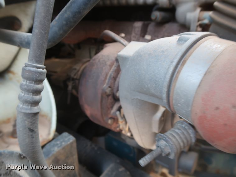 image for item EJ9771 2006 International 7300  bucket truck