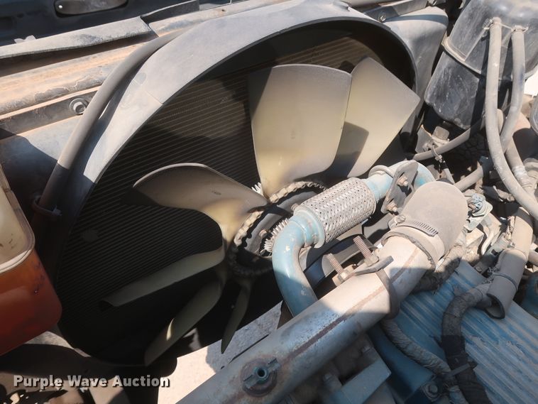 image for item EJ9771 2006 International 7300  bucket truck