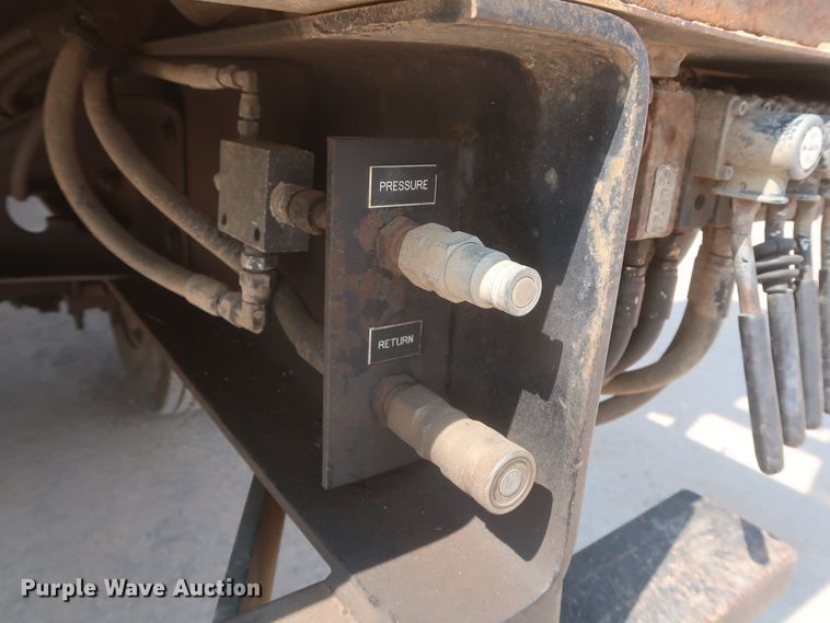 image for item EJ9771 2006 International 7300  bucket truck