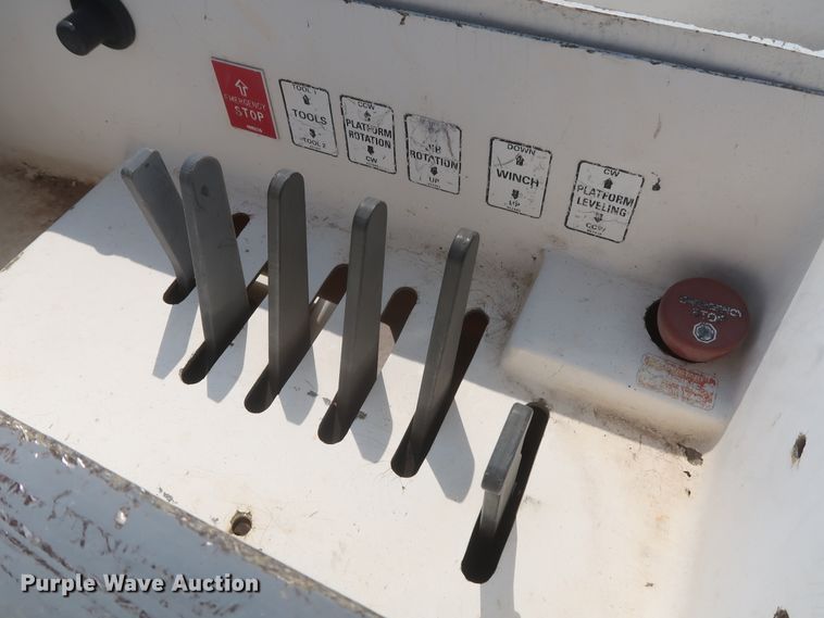 image for item EJ9771 2006 International 7300  bucket truck