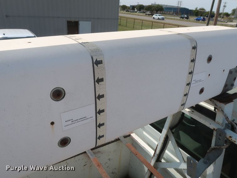 image for item EJ9771 2006 International 7300  bucket truck