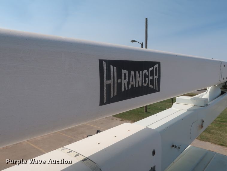 image for item EJ9771 2006 International 7300  bucket truck