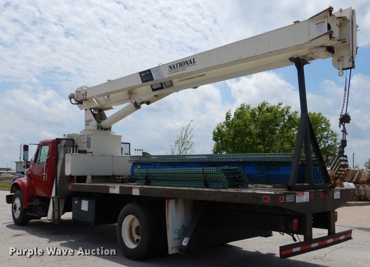 image for item EK9228 1996 International 4700  crane truck