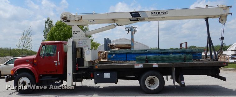 image for item EK9228 1996 International 4700  crane truck