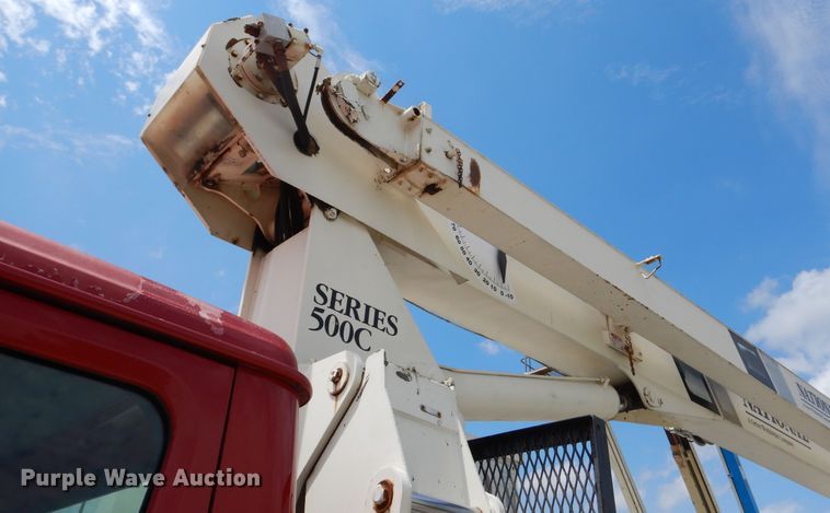 image for item EK9228 1996 International 4700  crane truck