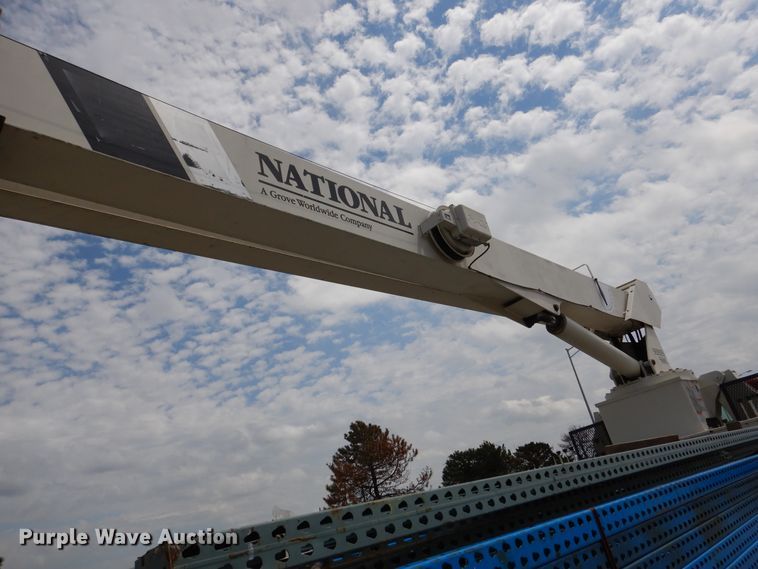 image for item EK9228 1996 International 4700  crane truck