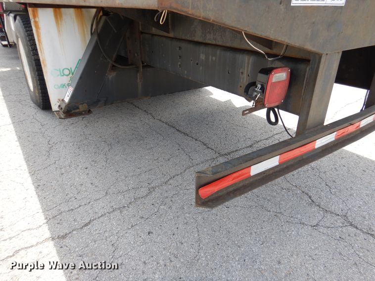 image for item EK9228 1996 International 4700  crane truck