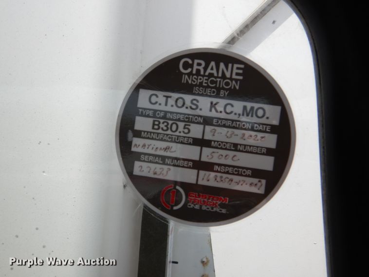 image for item EK9228 1996 International 4700  crane truck