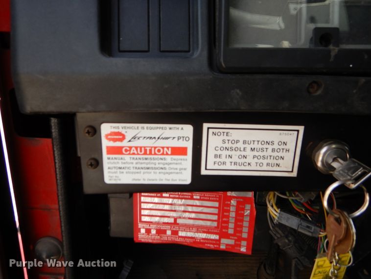 image for item EK9228 1996 International 4700  crane truck