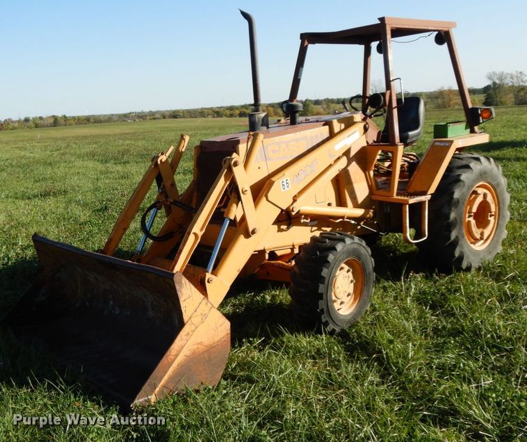 image for item FG9500 1993 Case 480F  industrial tractor