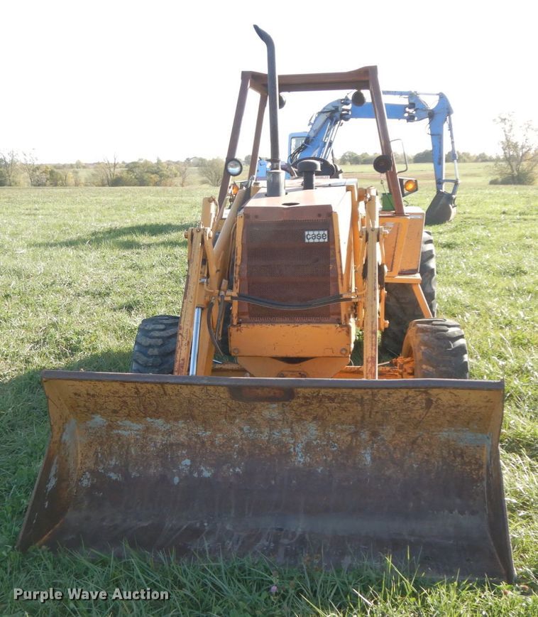 image for item FG9500 1993 Case 480F  industrial tractor