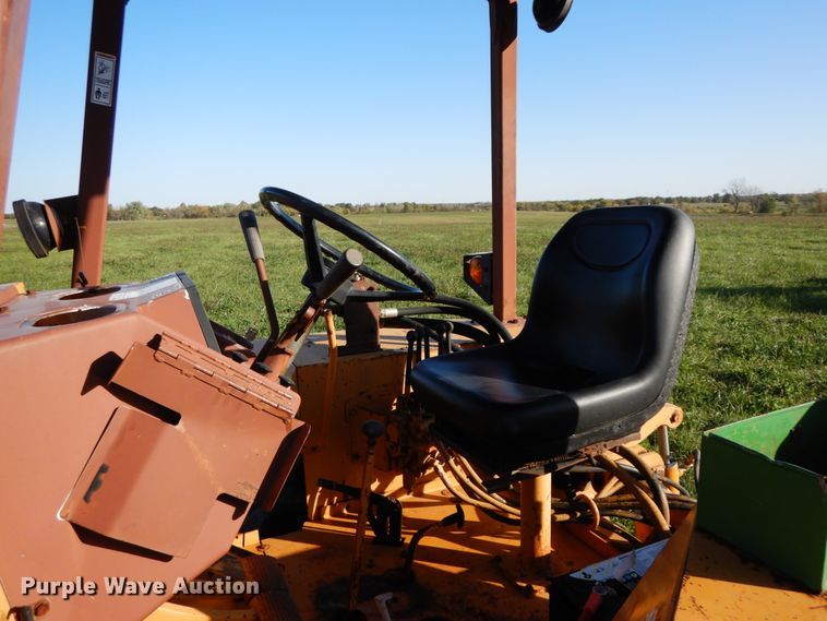 image for item FG9500 1993 Case 480F  industrial tractor