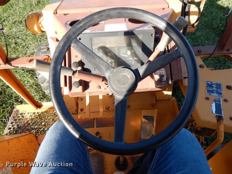 image for item FG9500 1993 Case 480F  industrial tractor