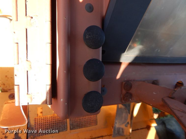 image for item FG9500 1993 Case 480F  industrial tractor