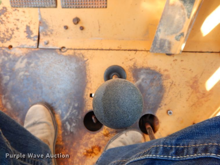 image for item FG9500 1993 Case 480F  industrial tractor