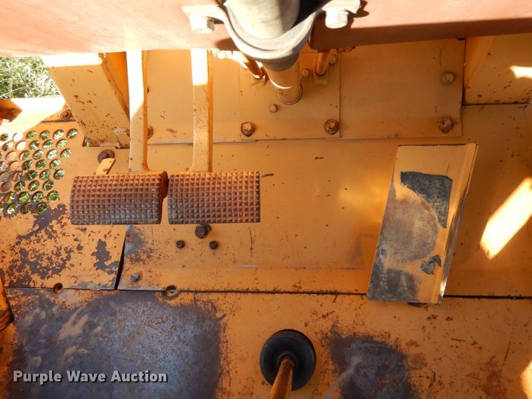 image for item FG9500 1993 Case 480F  industrial tractor