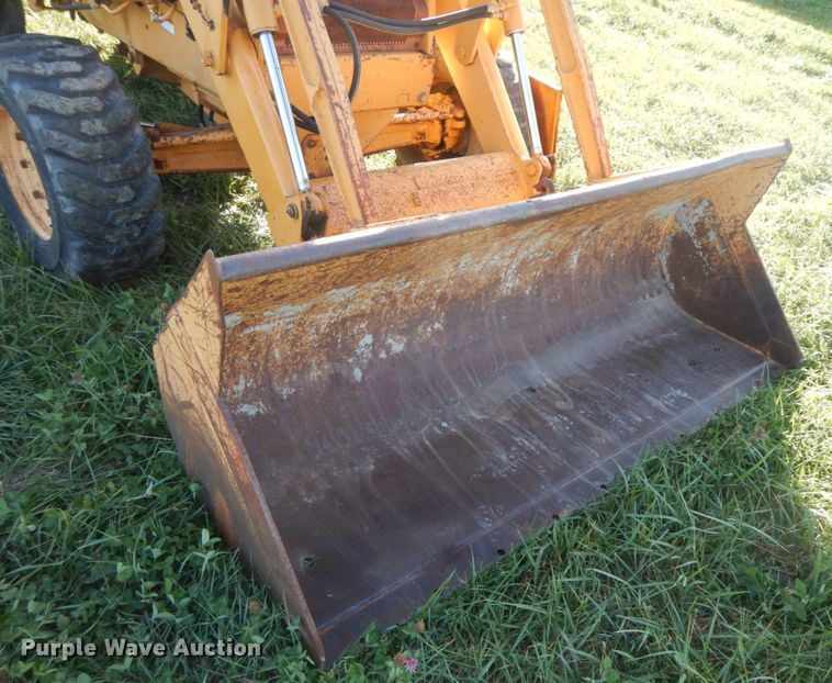 image for item FG9500 1993 Case 480F  industrial tractor