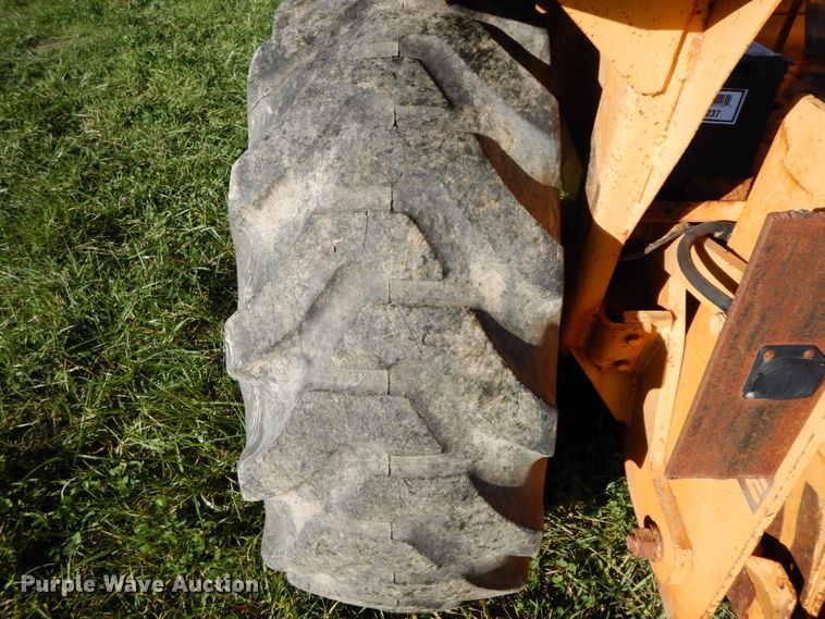 image for item FG9500 1993 Case 480F  industrial tractor