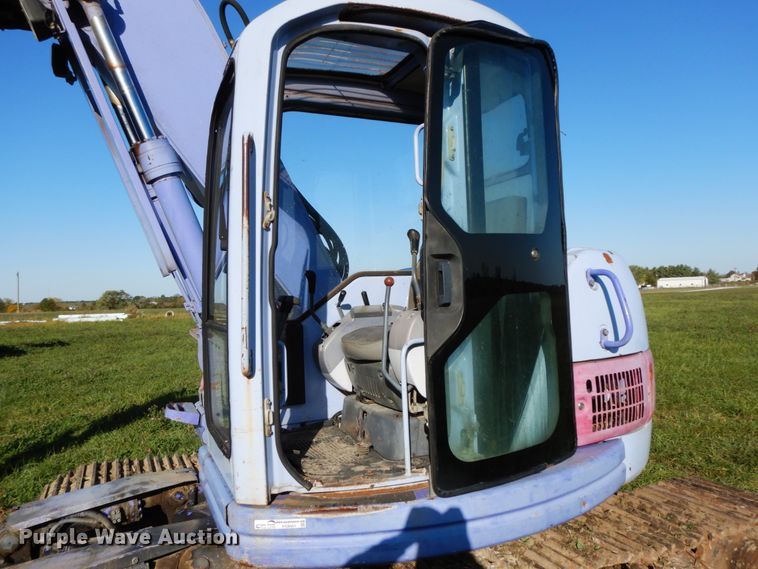 image for item FG9501 1997 Komatsu PC128UU-1  mini excavator