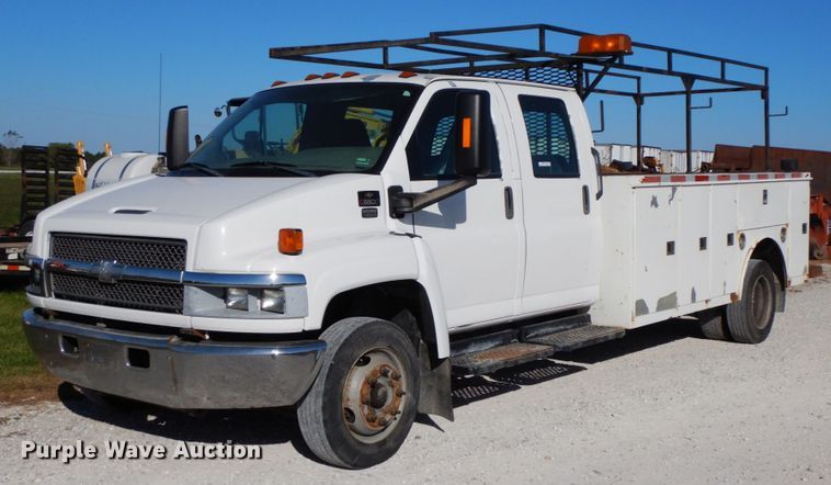 image for item FG9503 2006 Chevrolet C5500  Crew Cab utility truck