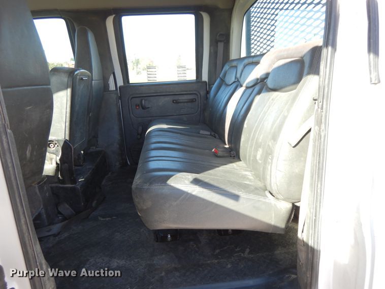 image for item FG9503 2006 Chevrolet C5500  Crew Cab utility truck