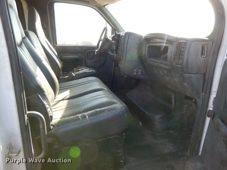 image for item FG9503 2006 Chevrolet C5500  Crew Cab utility truck