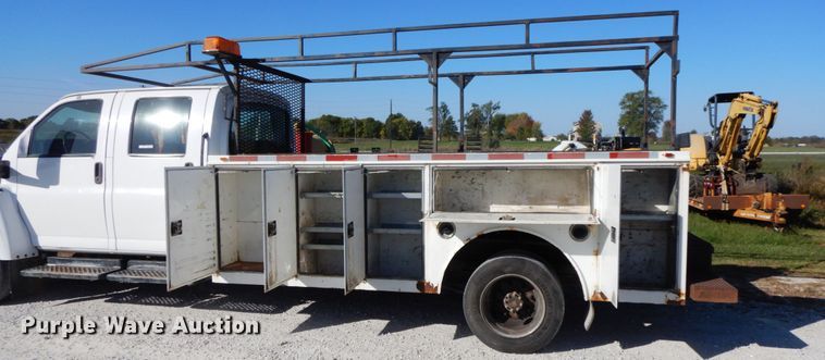 image for item FG9503 2006 Chevrolet C5500  Crew Cab utility truck