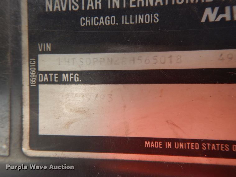 image for item FG9504 1994 International 4900  utility truck