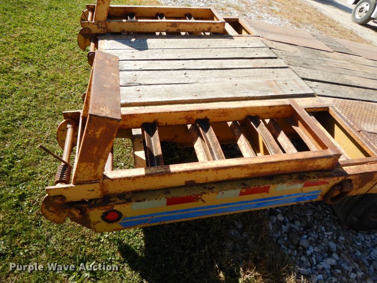 image for item FG9505 1999 Eager Beaver 10HDB equipment trailer