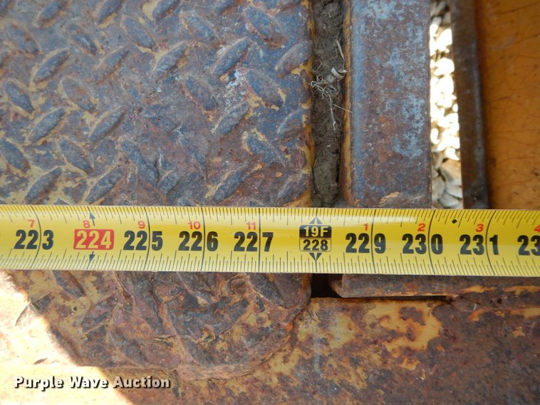 image for item FG9505 1999 Eager Beaver 10HDB equipment trailer