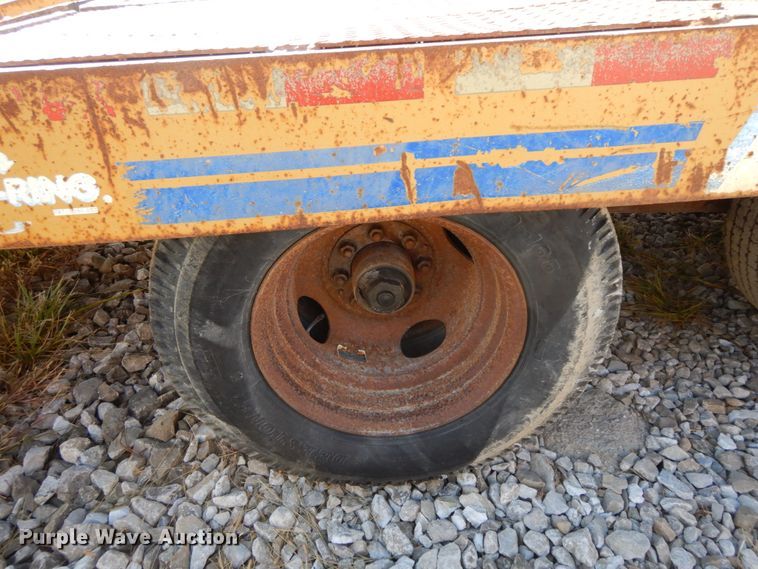 image for item FG9505 1999 Eager Beaver 10HDB equipment trailer