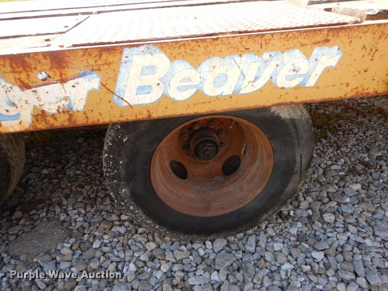 image for item FG9505 1999 Eager Beaver 10HDB equipment trailer