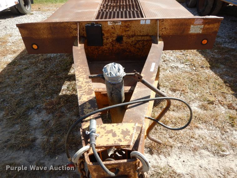 image for item FG9506 1992 Eager Beaver 20HAL equipment trailer