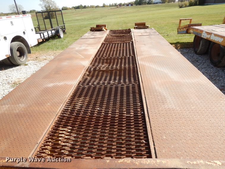 image for item FG9506 1992 Eager Beaver 20HAL equipment trailer