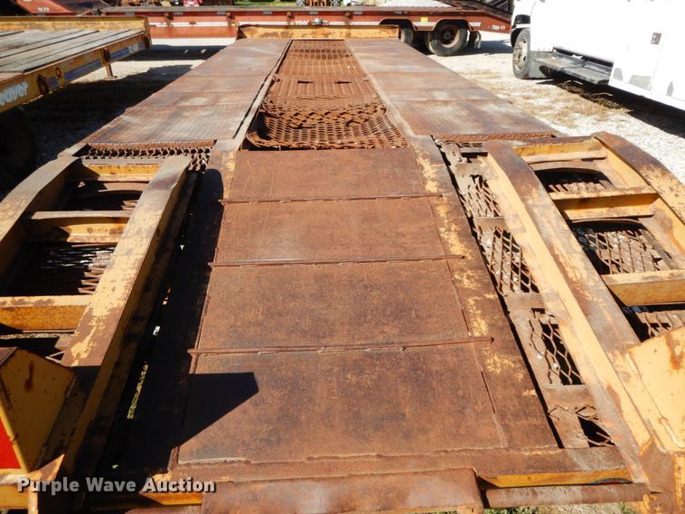 image for item FG9506 1992 Eager Beaver 20HAL equipment trailer