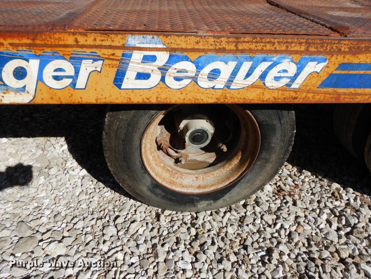 image for item FG9506 1992 Eager Beaver 20HAL equipment trailer