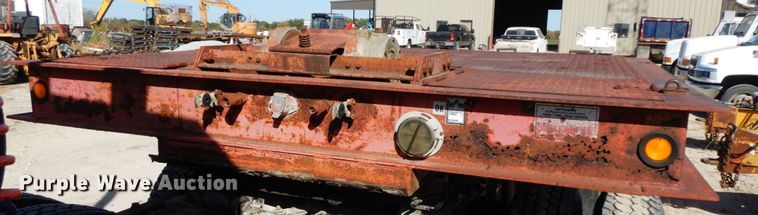 image for item FG9507 1985 Trail King TK70 drop deck equipment trailer