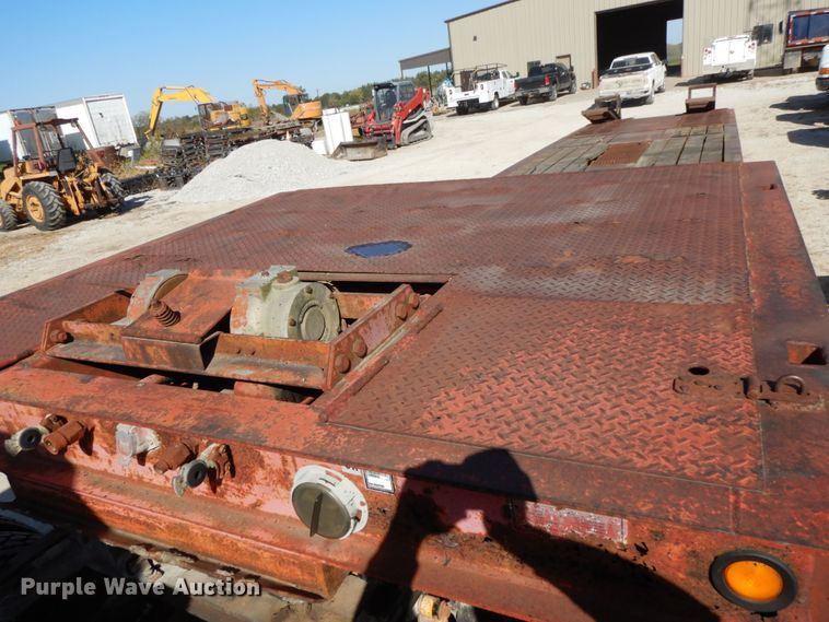 image for item FG9507 1985 Trail King TK70 drop deck equipment trailer