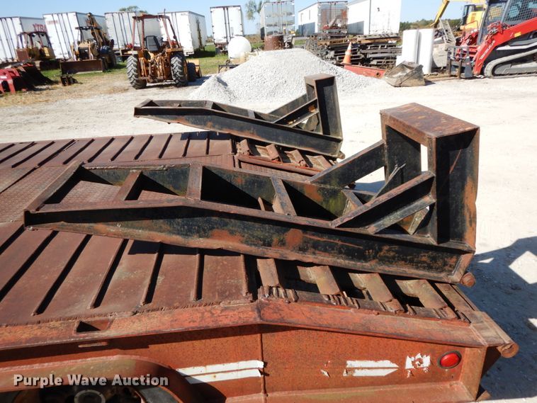 image for item FG9507 1985 Trail King TK70 drop deck equipment trailer