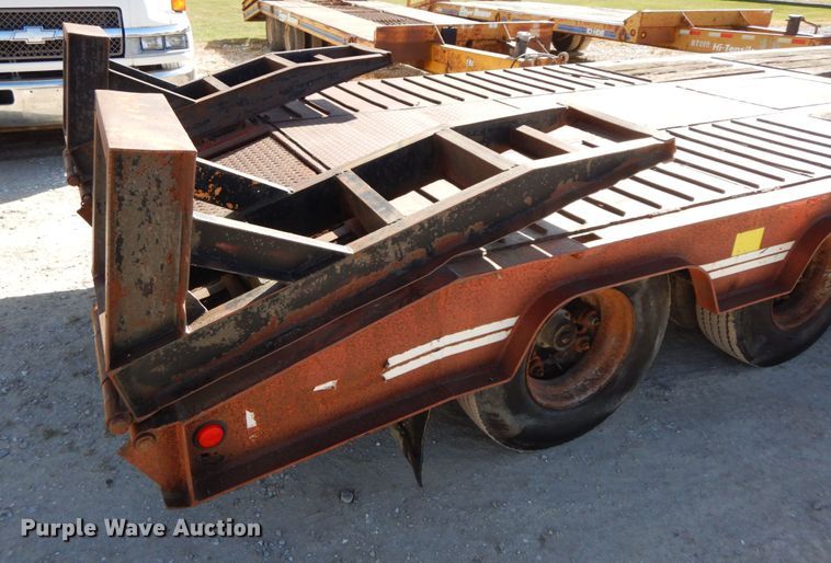 image for item FG9507 1985 Trail King TK70 drop deck equipment trailer