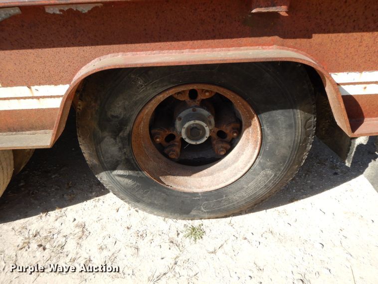 image for item FG9507 1985 Trail King TK70 drop deck equipment trailer