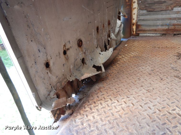 image for item FG9509 1987 Trailmobile 02BA-1EDL dry van trailer