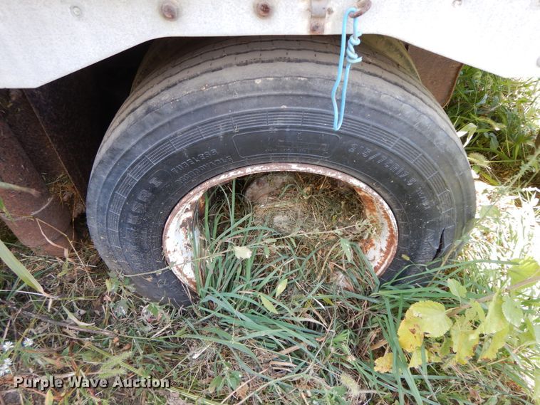 image for item FG9509 1987 Trailmobile 02BA-1EDL dry van trailer