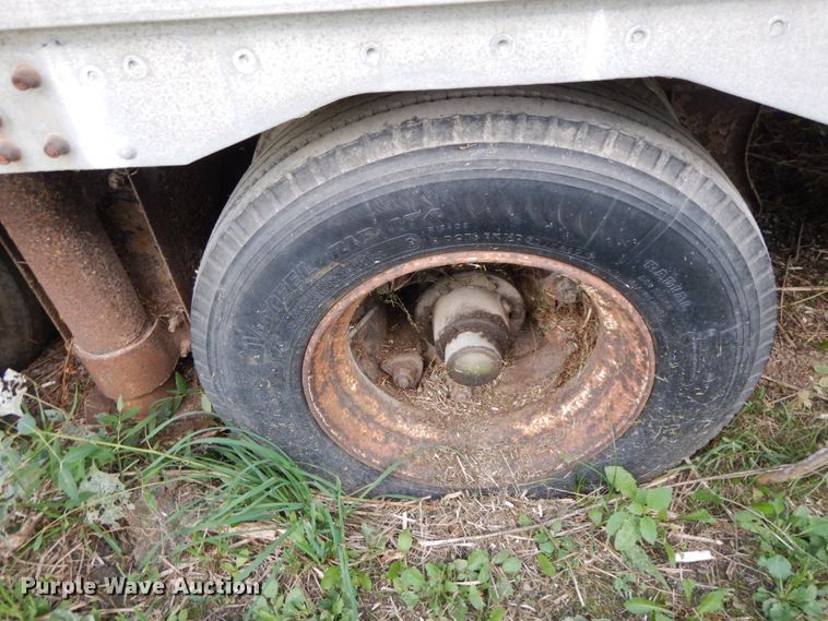 image for item FG9509 1987 Trailmobile 02BA-1EDL dry van trailer