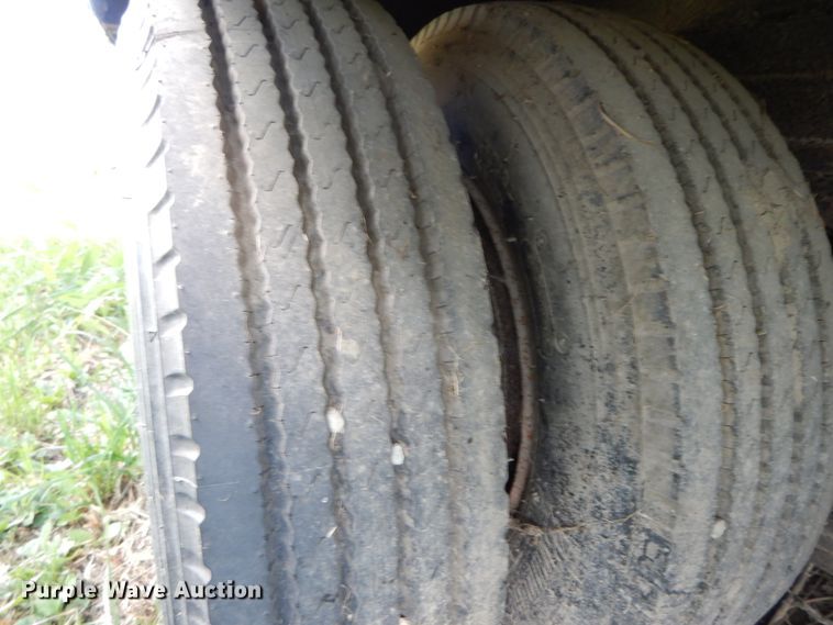 image for item FG9509 1987 Trailmobile 02BA-1EDL dry van trailer