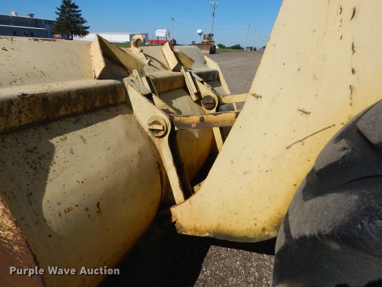 image for item FK9417 1975 Michigan 175B  wheel loader