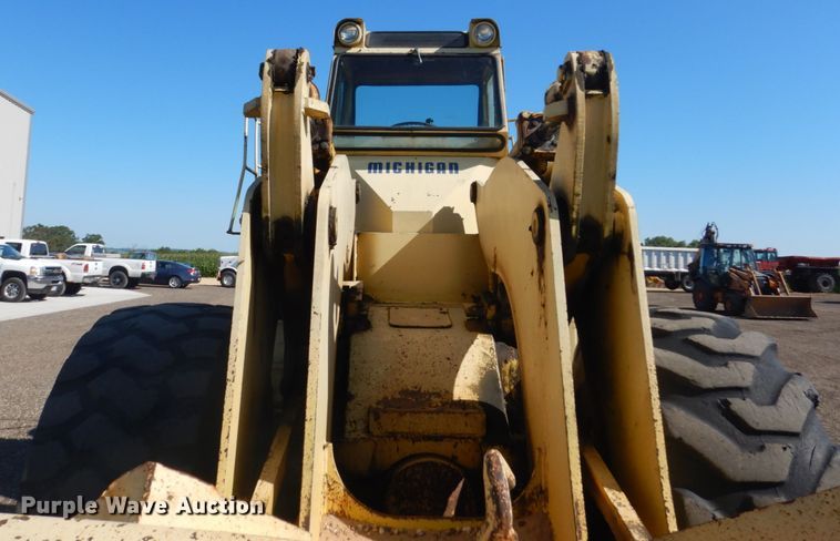 image for item FK9417 1975 Michigan 175B  wheel loader